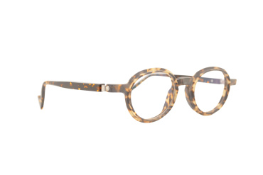 DIECIDECIMI_GLASSTYLIST_Piero Massaro Eyewear_CA 724_Diciotto_Tartaruga