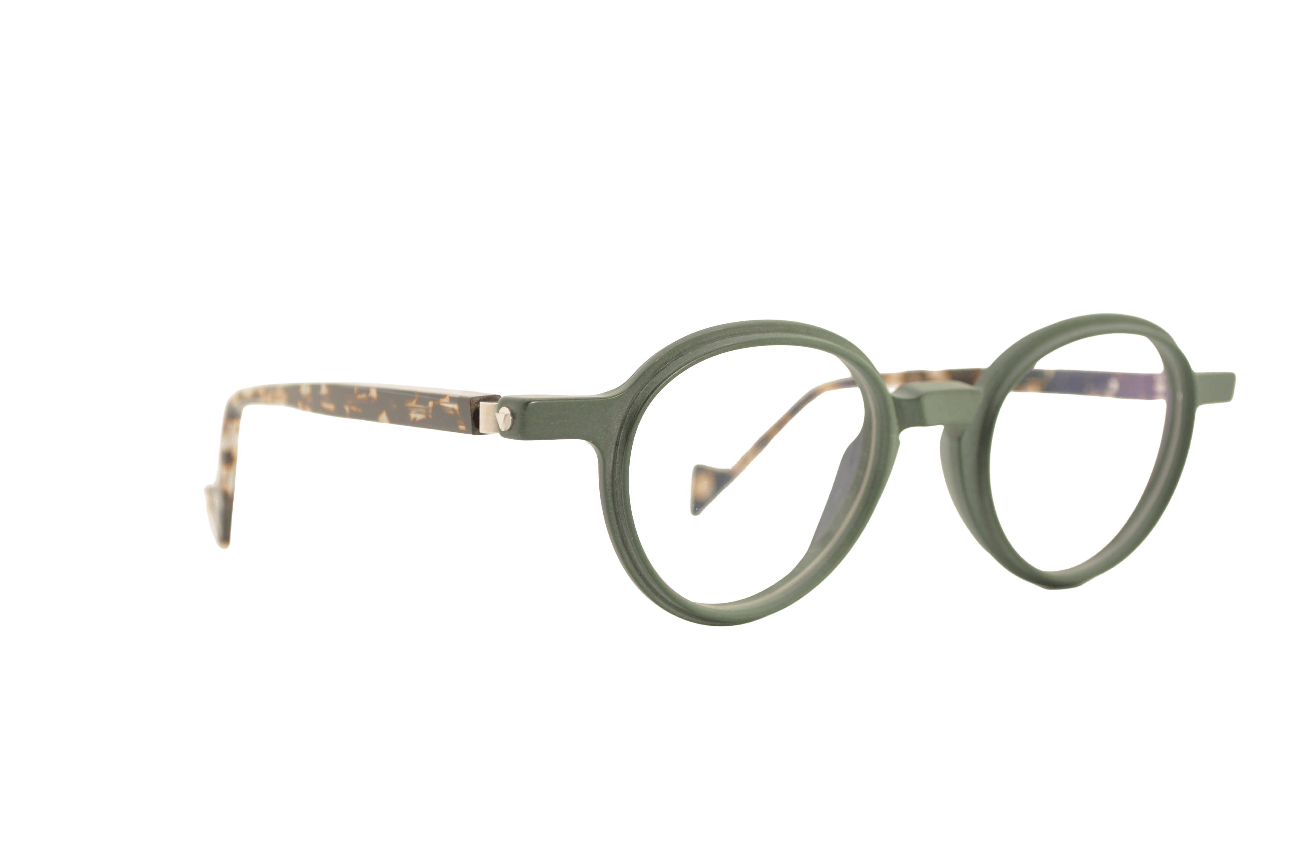 DIECIDECIMI_GLASSTYLIST_Piero Massaro Eyewear_CB 359_Diciotto_Verde