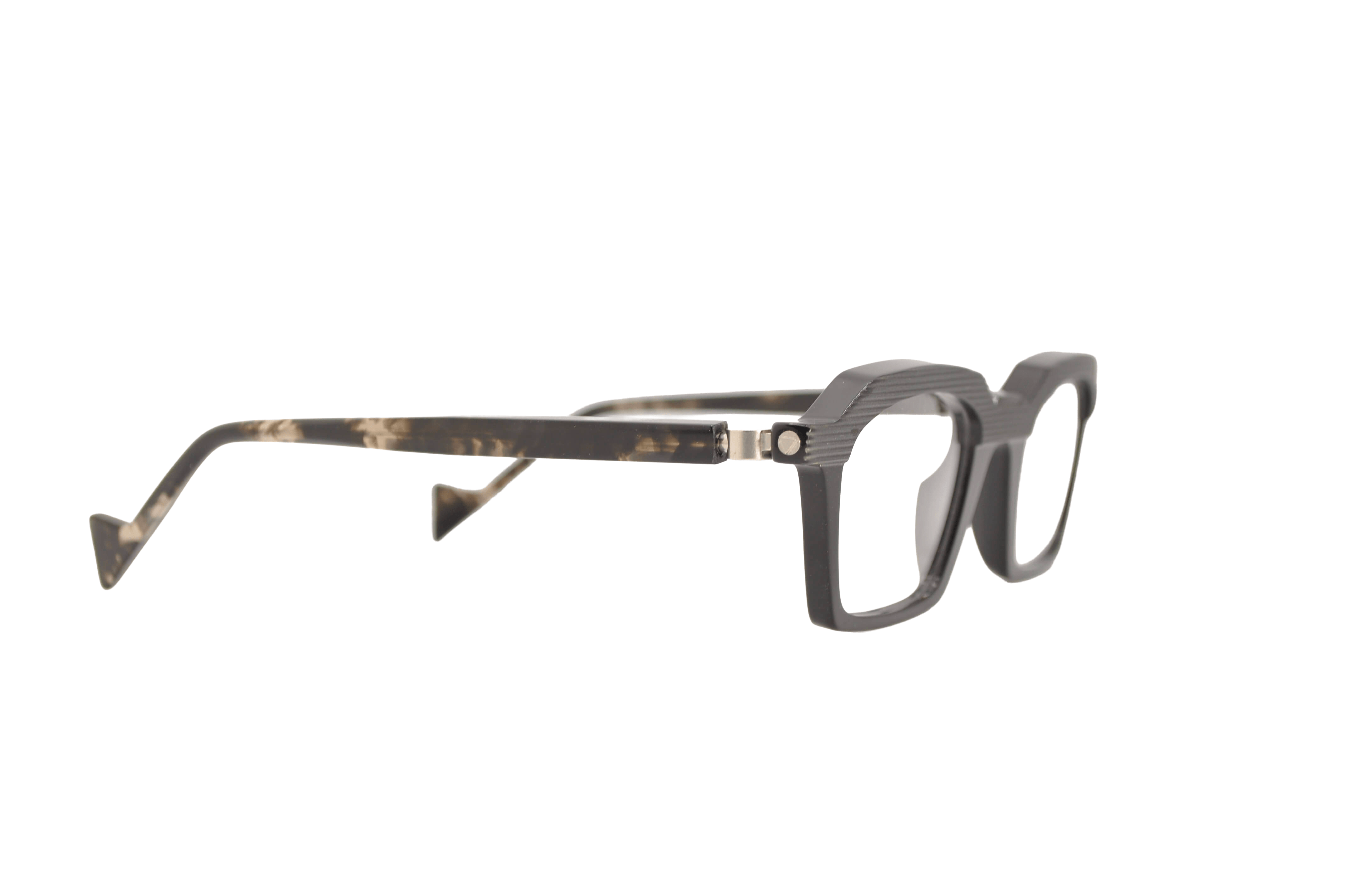 DIECIDECIMI_GLASSTYLIST_Piero Massaro Eyewear_CL 319_Diciotto_Nero