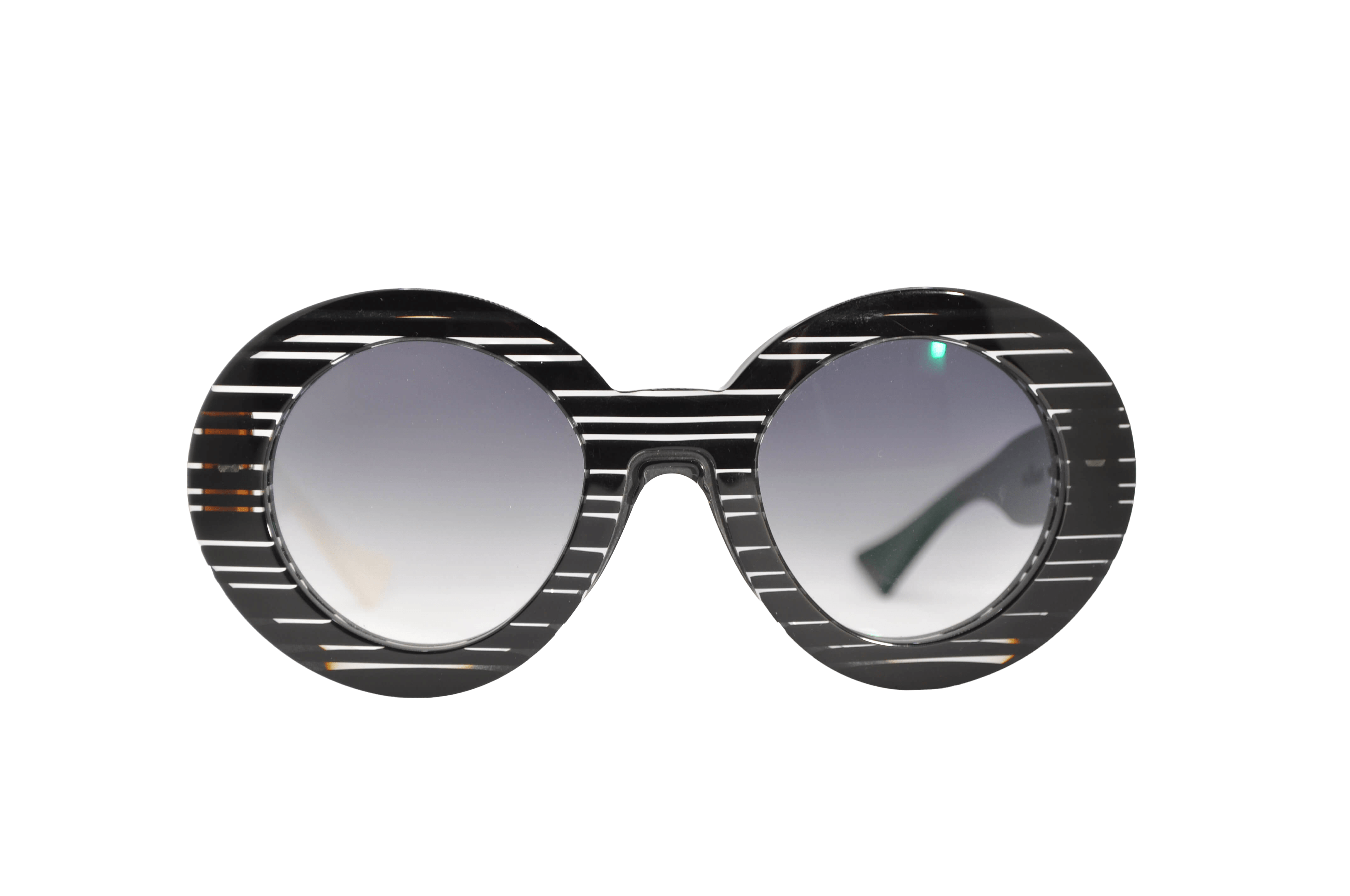 DIECIDECIMI_GLASSTYLIST_Piero Massaro Eyewear_PM 005_Saline_Nero