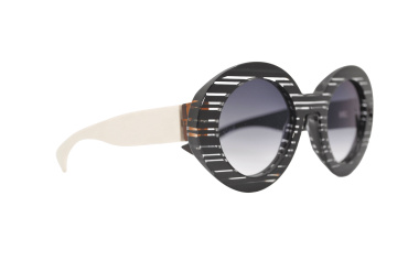 DIECIDECIMI_GLASSTYLIST_Piero Massaro Eyewear_PM 005_Saline_Nero